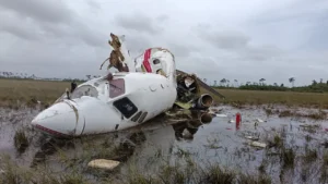 Encuentran avioneta sin matrícula tras aterrizaje forzoso en zona selvática de Honduras