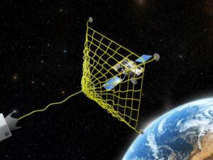 China crea un arma para eliminar objetos espaciales que amenacen la Tierra