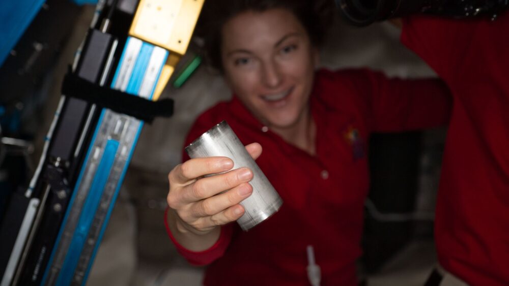 Agencia Espacial Europea quiere hacer comida de la orina de astronautas 