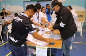 Honduras continúa en la encrucijada electoral: inicia escrutinio especial y aparecen modificaciones exageradas en la página del CNE 