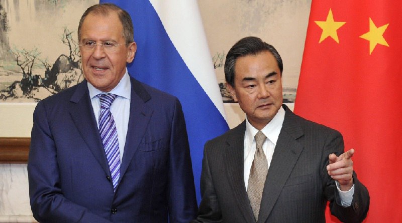 Cancilleres de Rusia y China se reúnen en Moscú mientras Putin y el enviado de Trump hablan de paz 