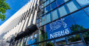 Nestlé retira fórmulas infantiles a nivel mundial por posible contaminación