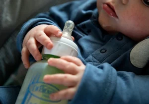 Primer bebé nace en Reino Unido gracias a un trasplante de útero de donante fallecida