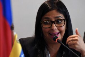 Delcy Rodríguez hará un millonario negocio con la venta de fueloil 