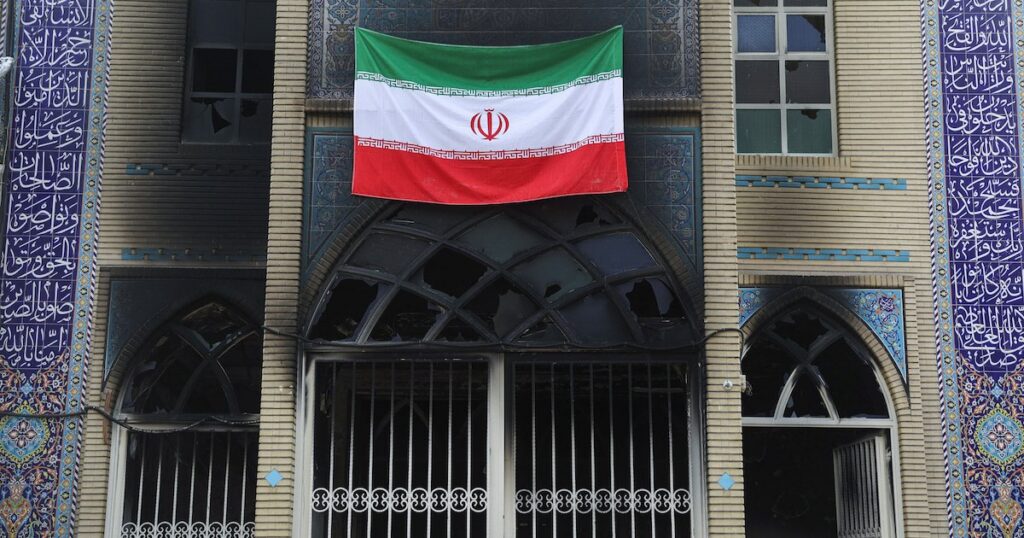 Gobierno de Trump recomienda a los estadounidenses abandonar Irán de inmediato 