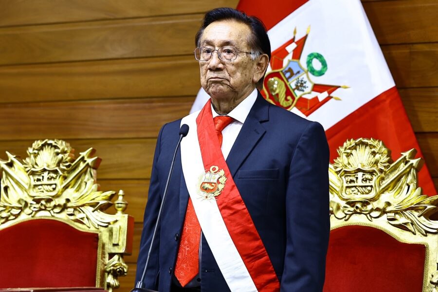 Perú tiene nuevo presidente: José María Balcázar sustituye a José Jeri 