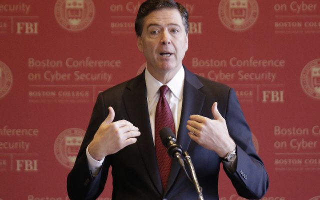 James Comey se entrega ante tribunal federal tras ser acusado de amenazar a Donald Trump