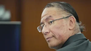 Condenan a cadena perpetua al actor Nathan Chasing Horse por agresiones sexuales a mujeres indígenas