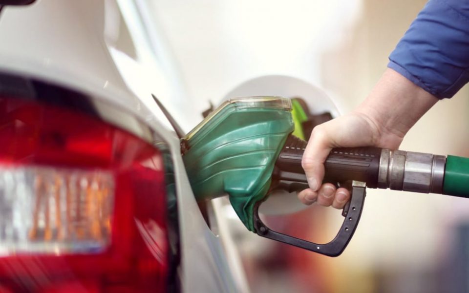 Incautación de buque iraní dispara los precios del petróleo 