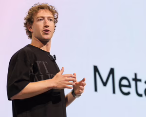 Meta desarrolla un clon de inteligencia artificial de Mark Zuckerberg para interactuar con empleados