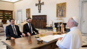 J.D. Vance le envía una advertencia al papa León XIV: “Debe tener cuidado”