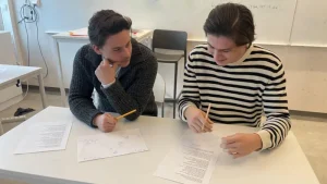 Suecia vuelve al papel y lápiz para mejorar la alfabetización
