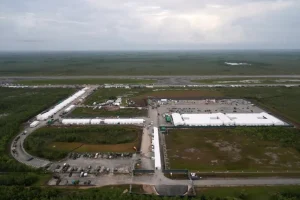 Florida cerrará el polémico centro migratorio “Alligator Alcatraz” tras meses de controversia