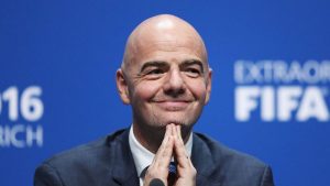 El presidente de la FIFA defiende a EEUU por el alto precio de los boletos para el Mundial