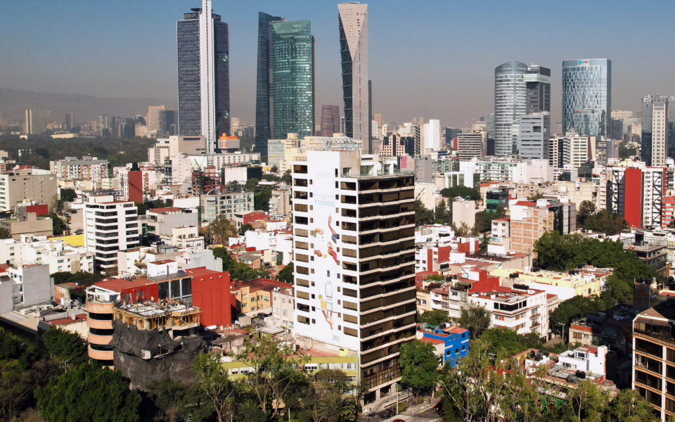 Club en Ciudad de México cobra entrada más cara a estadounidenses y desata polémica