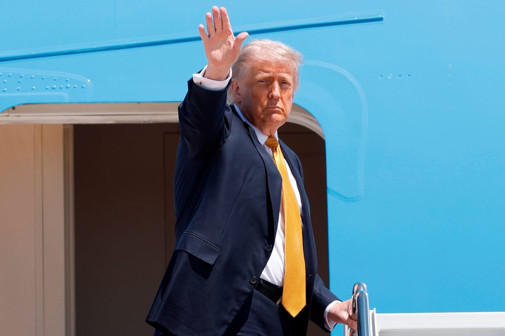 Trump,