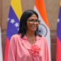 Delcy Rodríguez cambia de aliados: India es su nuevo objetivo 