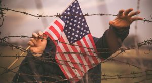 Trump obtiene una nueva victoria migratoria: Corte Suprema revive política que permite negar el asilo 