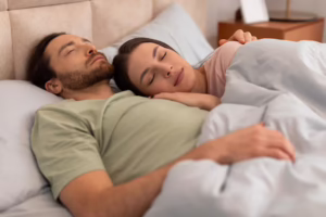 El amor puede influir en la forma en que descansa el cuerpo, según estudios