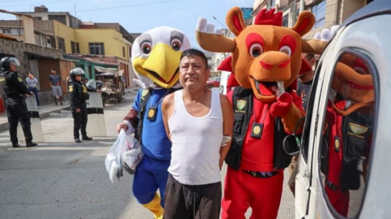 Policías,