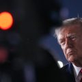 Trump confirma que helicóptero se estrelló cerca de Ormuz: “Pilotos están bien”