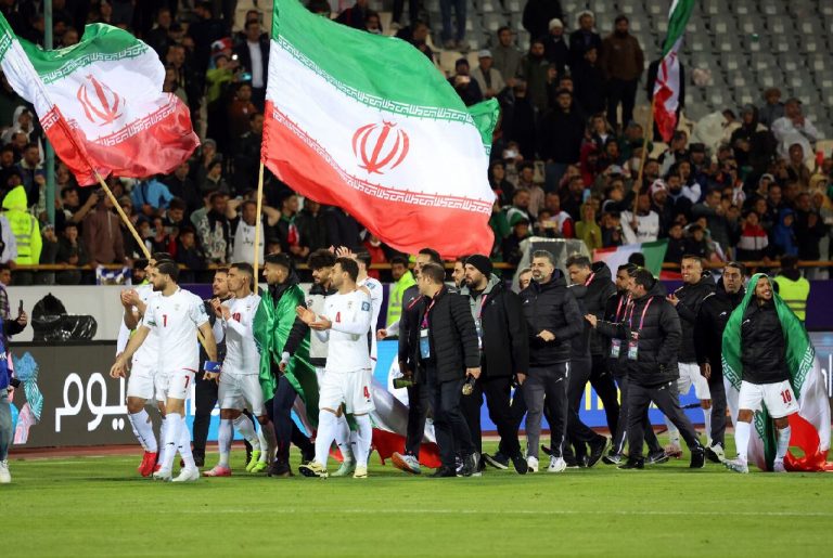 Irán