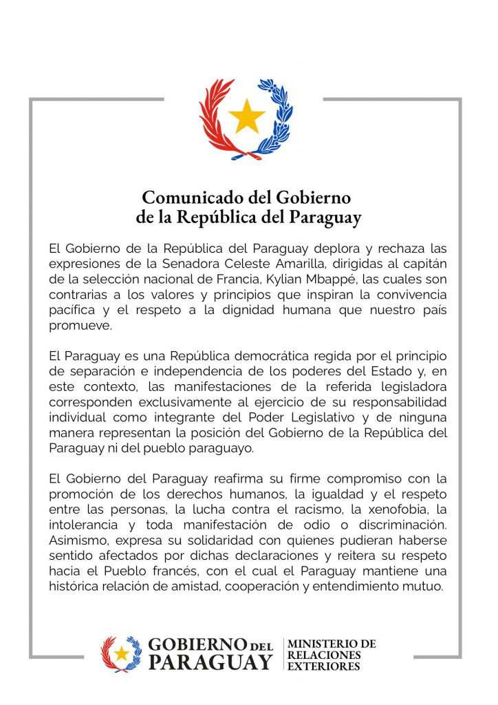 Official communication from the Government of Paraguay, featuring its emblem and text in Spanish. The document addresses remarks made by a senator against Kylian Mbappé, clarifying that they do not represent the government's stance and reaffirming commitment to human rights and anti-discrimination.